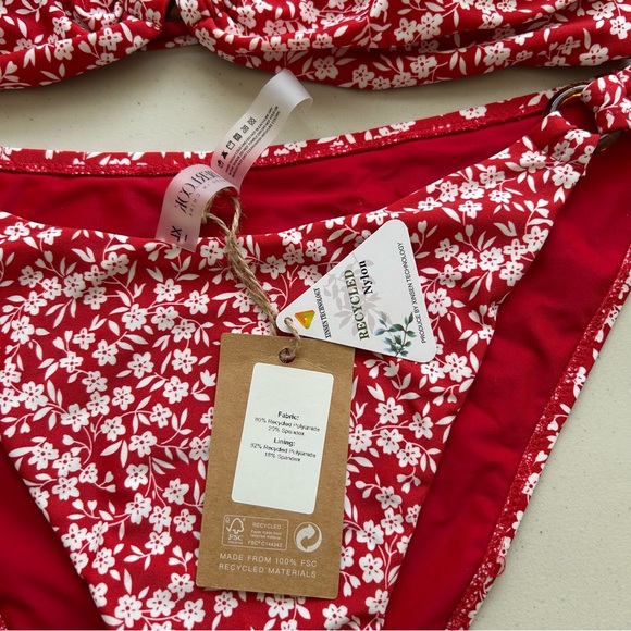 Berlook Swim Bikini Set Womens XL Floral Red O Ring Bikini Top And Bikini Bottom - Picture 5 of 11